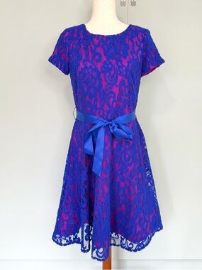 LESLIE FAY LF Lace Overlay Dress in Magenta and Sapphire F1505673